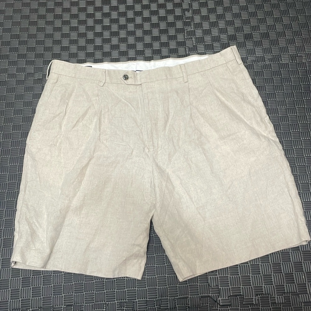 Paul Fredrick linen tan/cream  shorts. Size 42